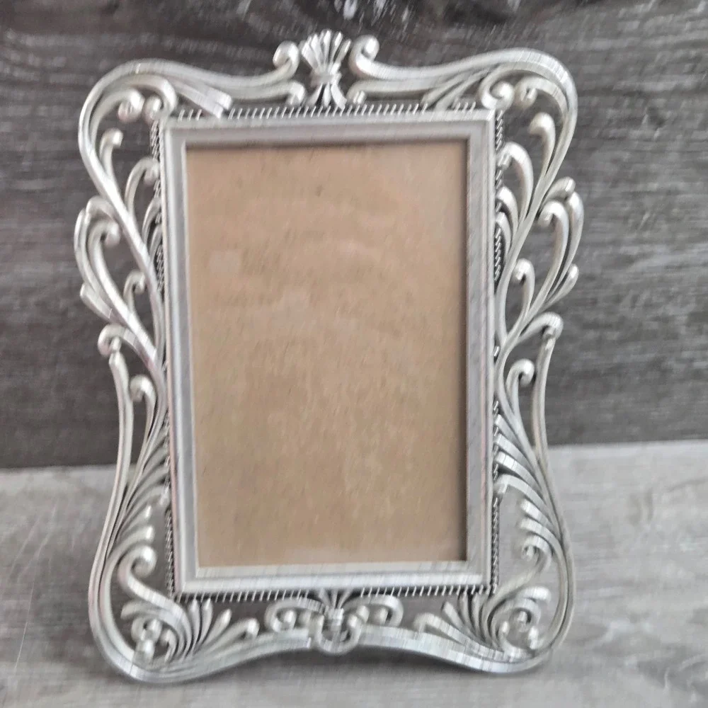 Lawrence Frames Silver Metal Filigree Ornate Scroll Tabletop Photo Frame 4x6